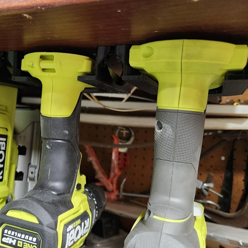 Scaffale Portautensili Resiste - Workshop Tools Needed recensione e prezzo